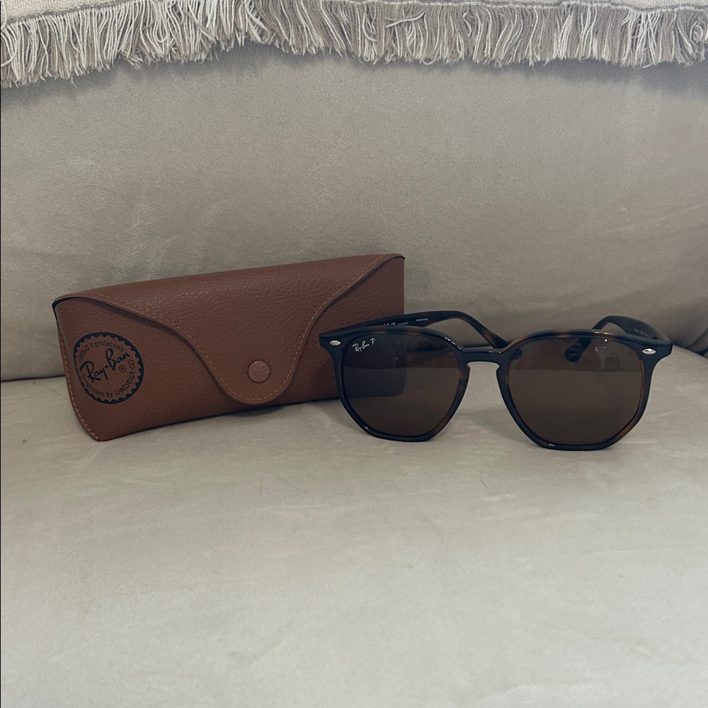 Ray-Ban Polarized RB4306